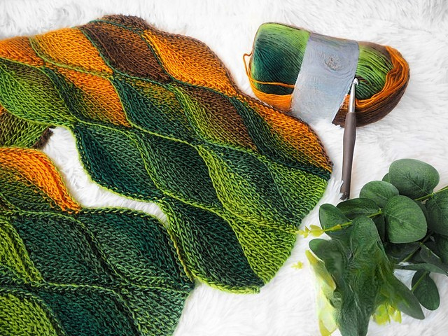 Leafy  Scarf Crochet Pattern