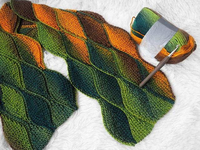 Leafy  Scarf Crochet Pattern