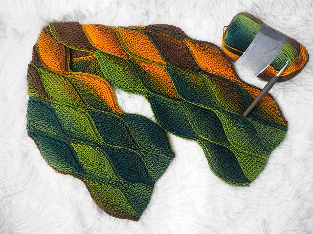 Leafy  Scarf Crochet Pattern