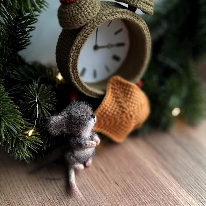 Sleepy Mouse Clock Crochet Pattern