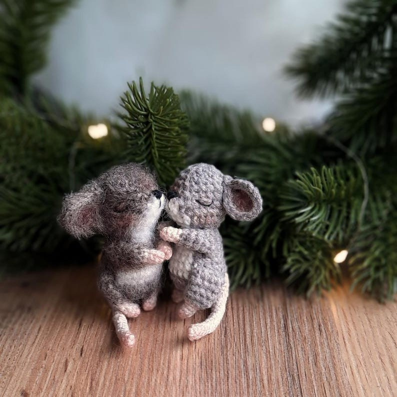 Sleepy Mouse Clock Crochet Pattern