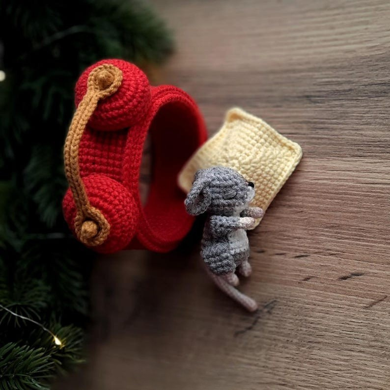 Sleepy Mouse Clock Crochet Pattern