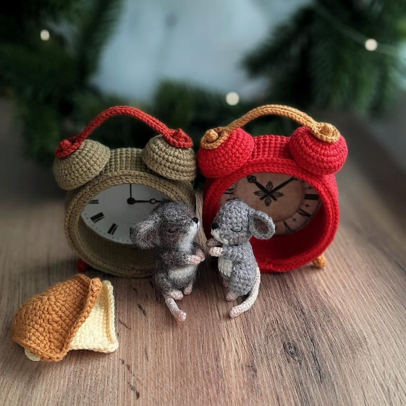 Sleepy Mouse Clock Crochet Pattern