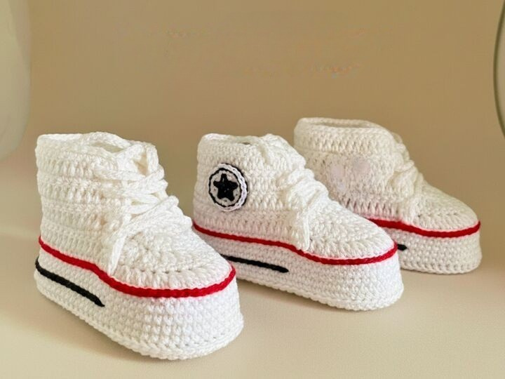 Baby Sneaker Booties Crochet Pattern