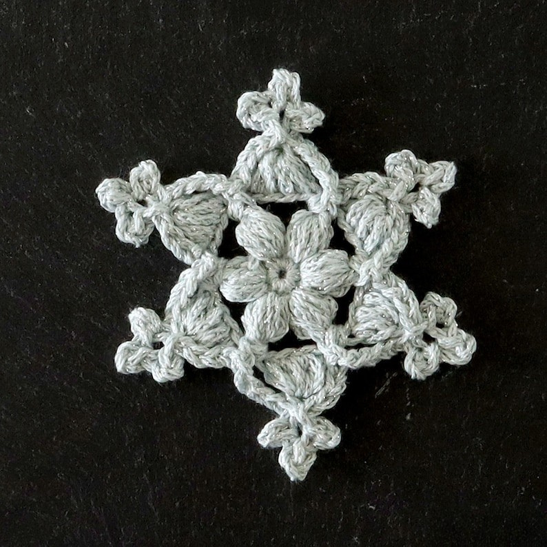 Star Snowflake Crochet Pattern