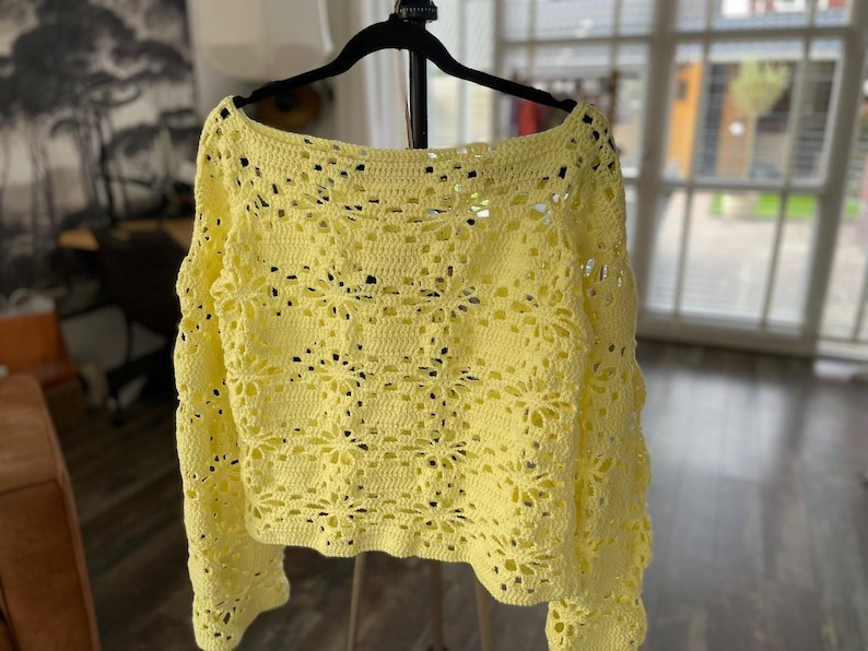 Flower Top Crochet Pattern