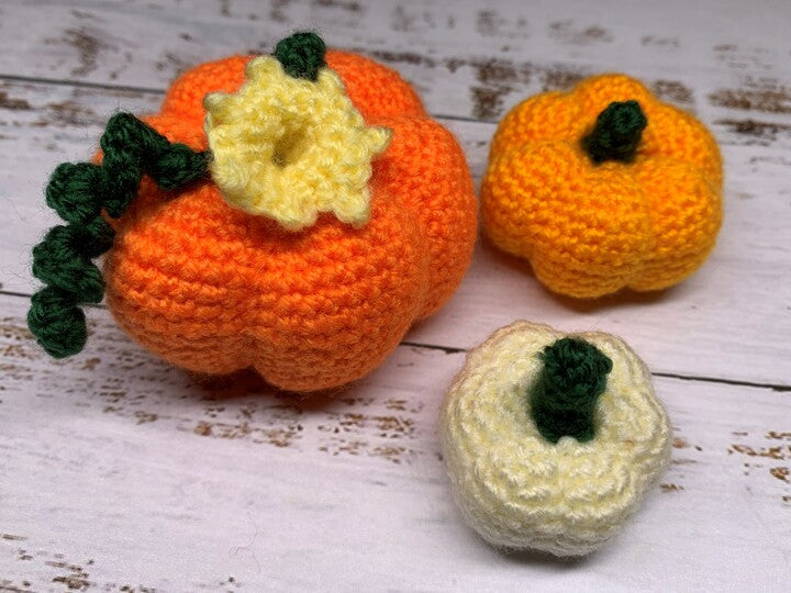 Autumn Decorations Crochet Pattern