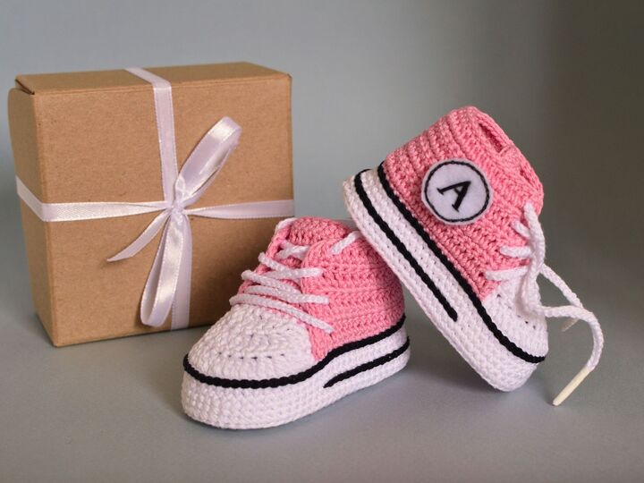 Baby Sneaker Booties Crochet Pattern