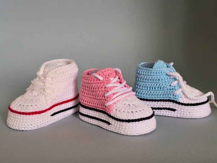 Baby Sneaker Booties Crochet Pattern