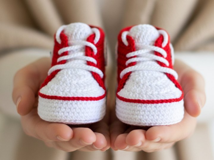 Baby Sneaker Booties Crochet Pattern