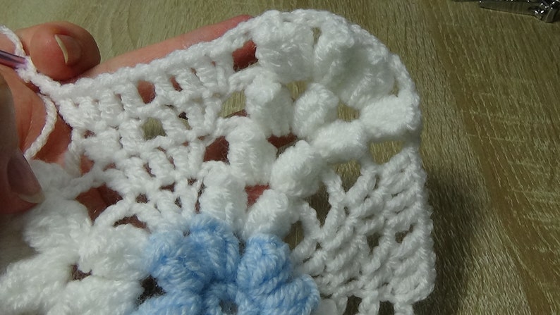 Daisy Blanket Crochet Pattern
