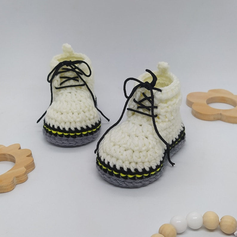 Baby Booties Crochet Pattern