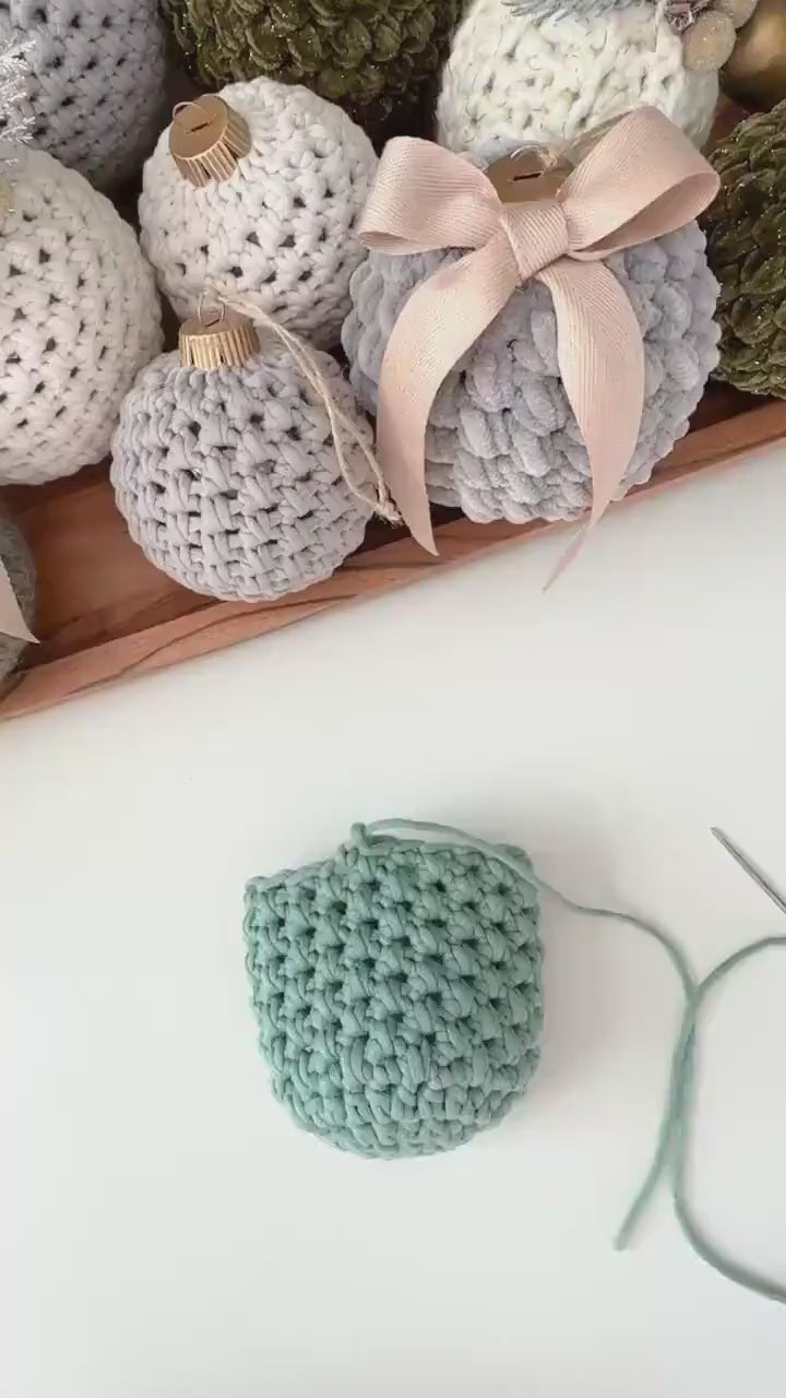 Christmas Balls Ornaments Crochet Pattern