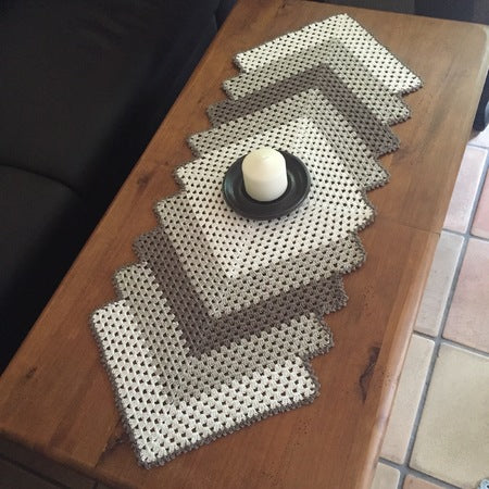Table runner Crochet Pattern